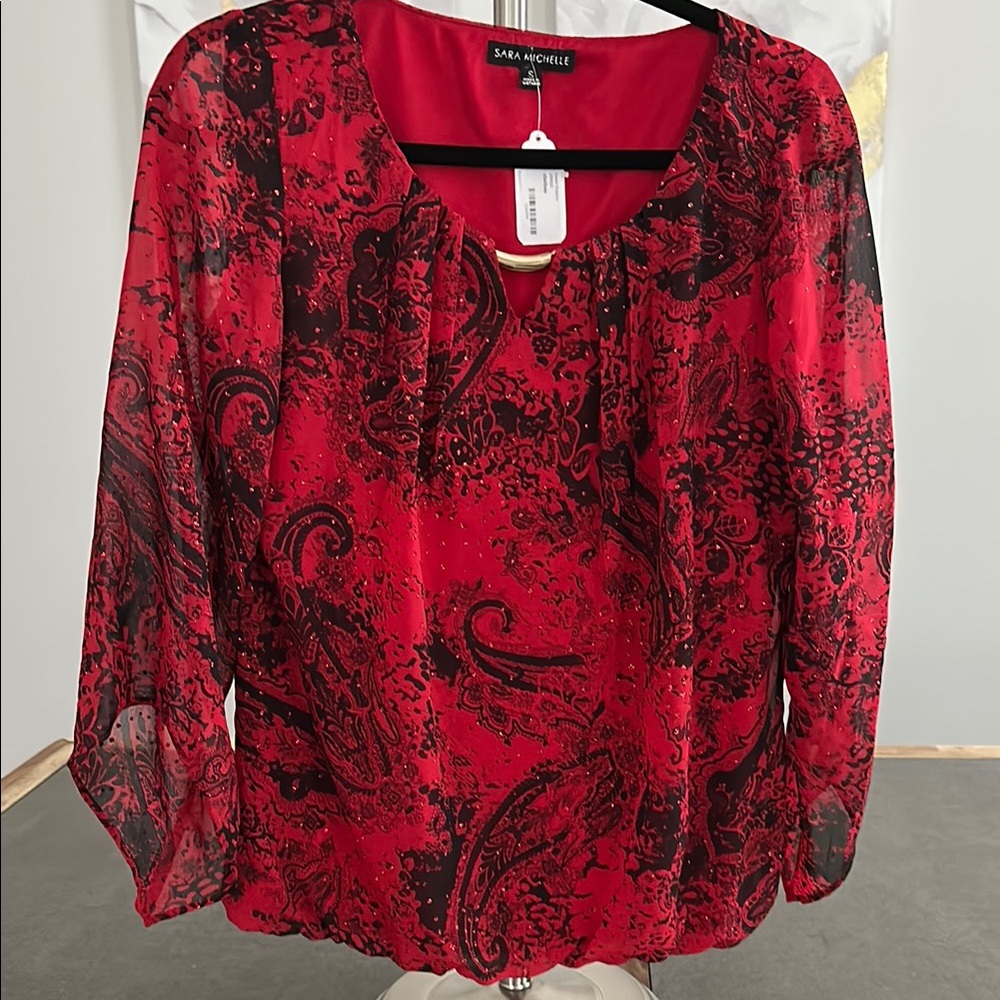 Sara Michelle NWT Red Graphic Relaxed Blouse
